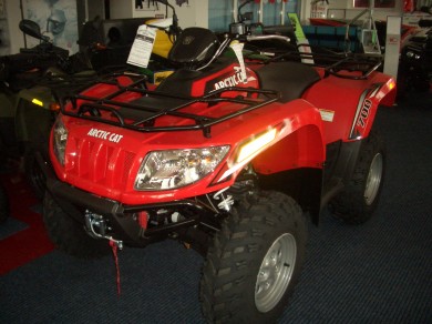 ARCTIC CAT 700 H1 PS TRV EFI 4x4