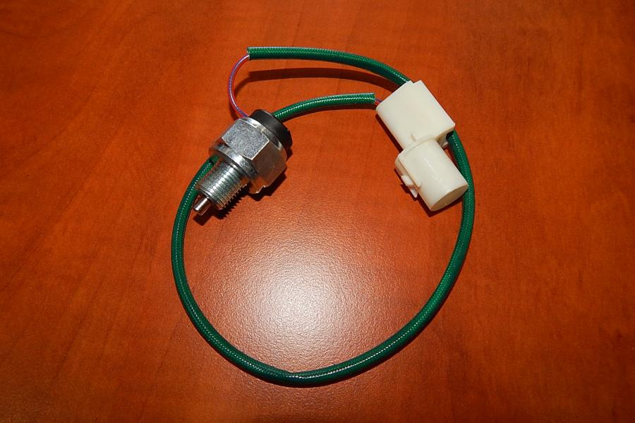 SPÍNAČ POLOHY ŘAZENÍ ROZDĚLOVACÍ PŘEVODOVKA MITSUBISHI PAJERO III MR580153