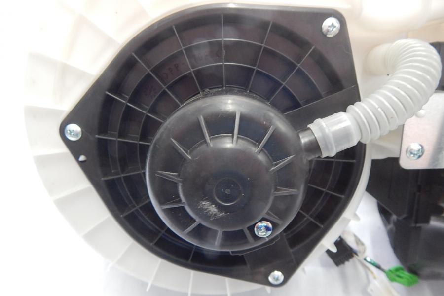 VENTILÁTOR A MOTOR TOPENÍ MITSUBISHI ASX 7802A217